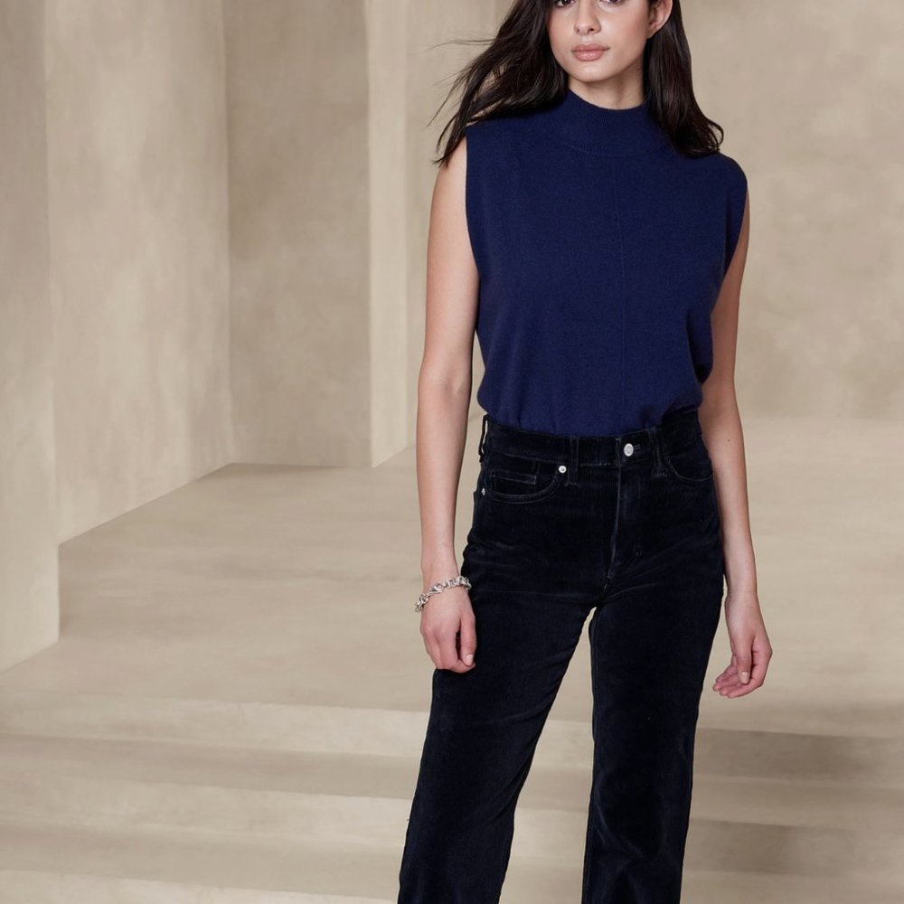 Banana Republic RELAXED FLARE CORDUROY PANT-28 P